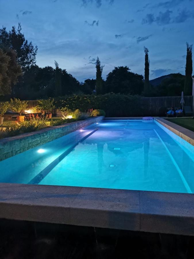 La Bergerie De Nano Bed & Breakfast โบมส์-เดอ-เวอนีซ ภายนอก รูปภาพ