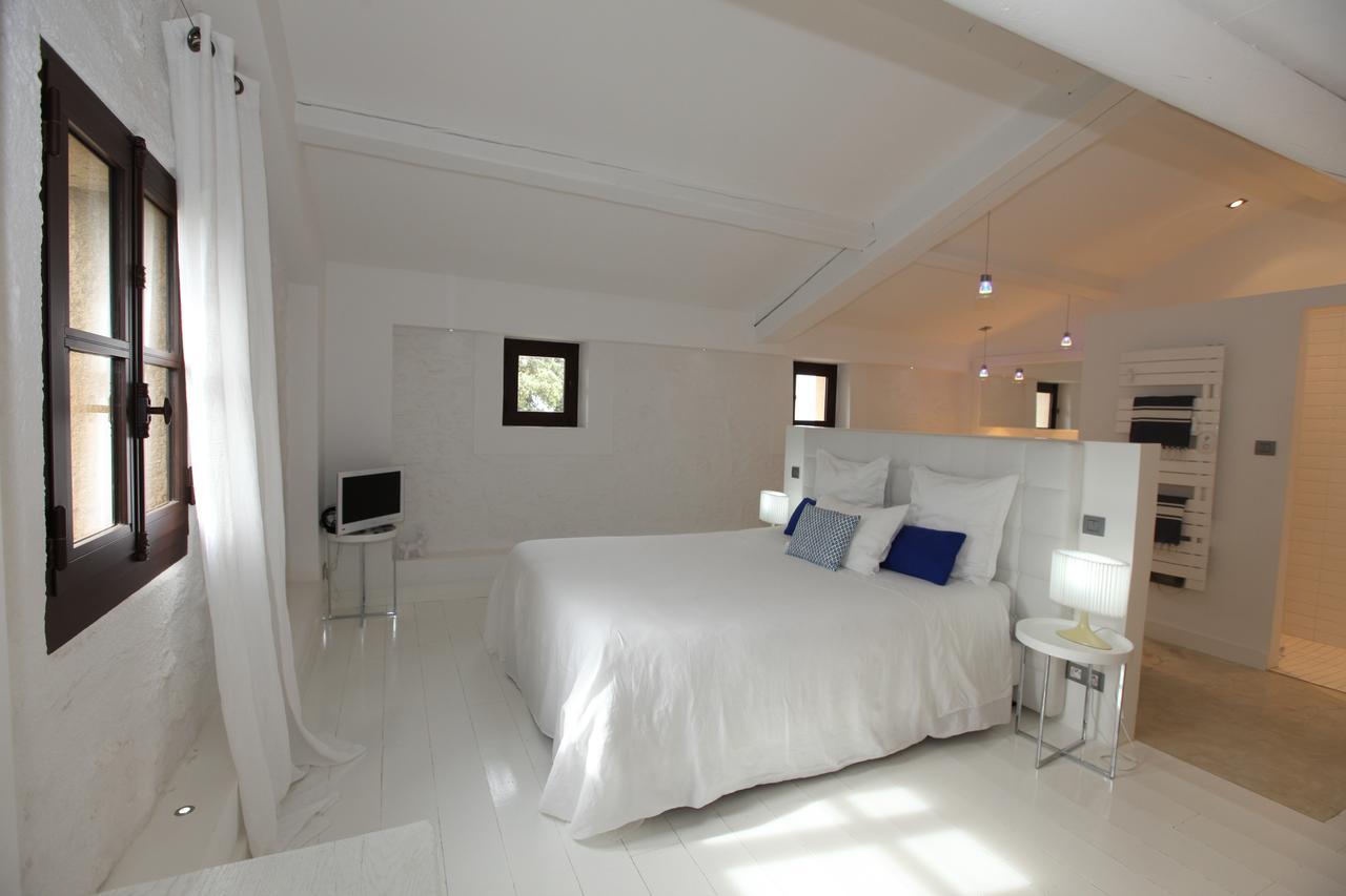 La Bergerie De Nano Bed & Breakfast โบมส์-เดอ-เวอนีซ ภายนอก รูปภาพ