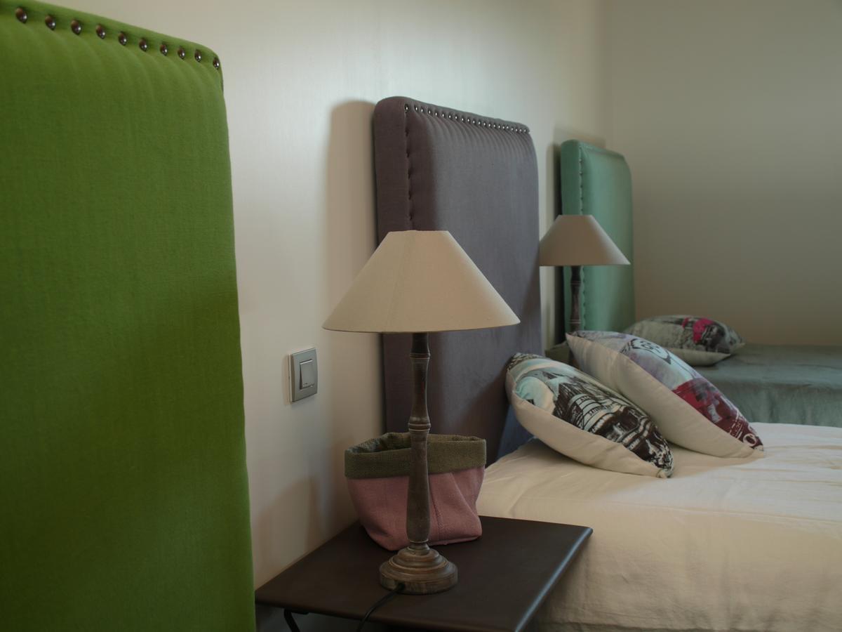 La Bergerie De Nano Bed & Breakfast โบมส์-เดอ-เวอนีซ ภายนอก รูปภาพ