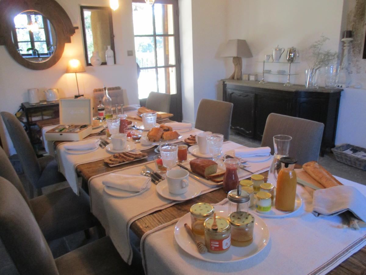 La Bergerie De Nano Bed & Breakfast โบมส์-เดอ-เวอนีซ ภายนอก รูปภาพ
